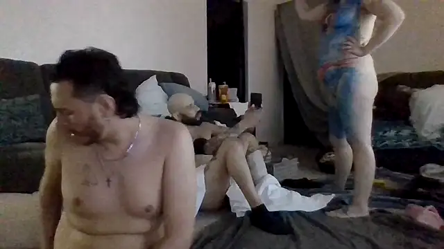 TallHungandCloudy69 Pertunjukan Webcam