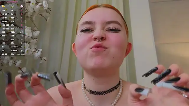 Boobinary: απευθείας συνομιλία ΧΧΧ