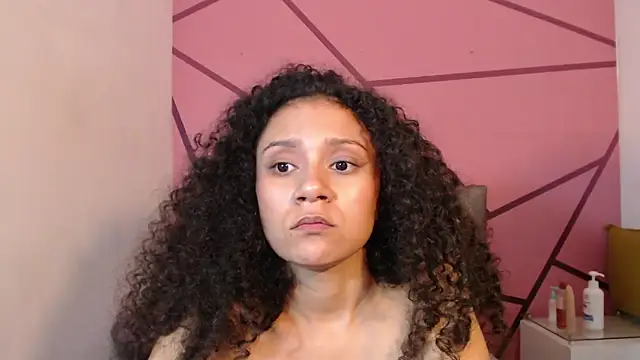 Little18Doll Adlı Modelin Canlı XXX Sohbeti