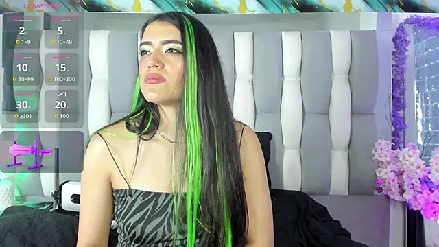 Chat +18 de IsaDiiaz ao vivo