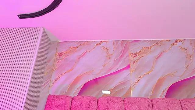 emmacurvy's Live XXX Chat