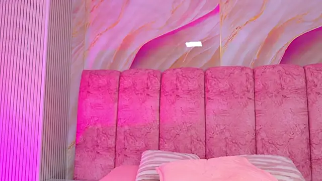 Chat +18 de emmacurvy ao vivo