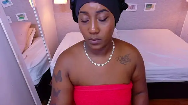 Chat XXX en directo de kiara_evanss