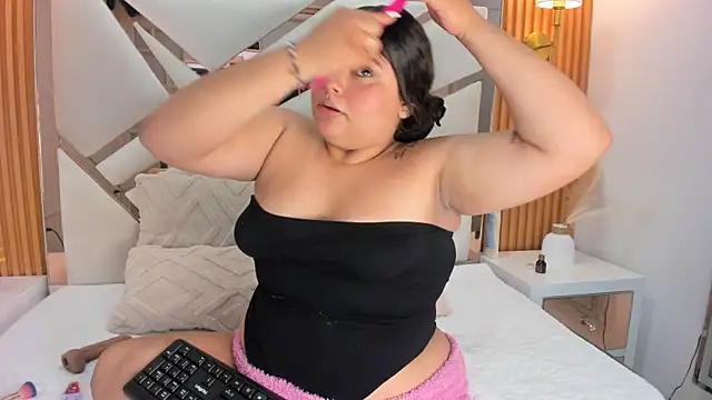 แชท XXX สดของ Eimy_Curvy