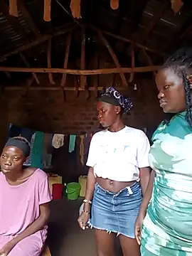 holygrail001 Live XXX-Chat