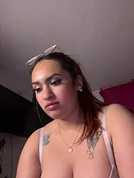 Chat XXX en directo de naomirouse_