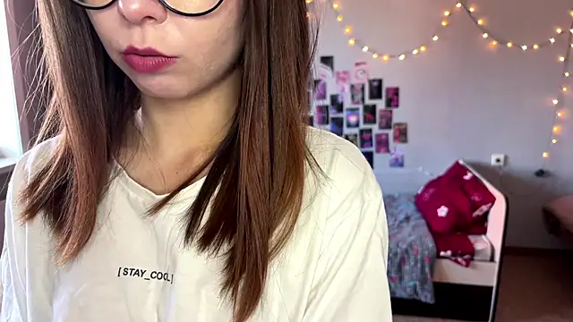 Show modela MoonRavelle na web-kameri