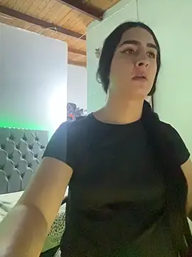 lola_diez Show in webcam