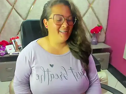 Živý XXX chat Sarah_Boobs_