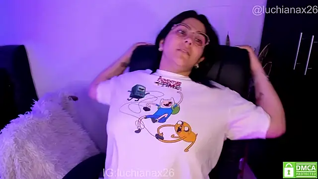 Živý XXX chat lucy26_