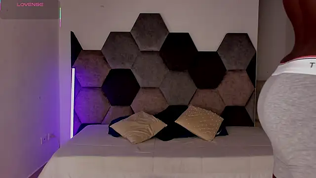 Latrellx7 Webcamshow