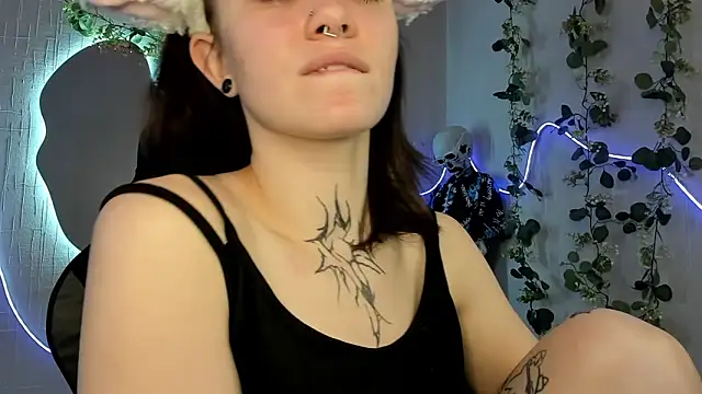 Elastikisss: онлайн-секс-чат