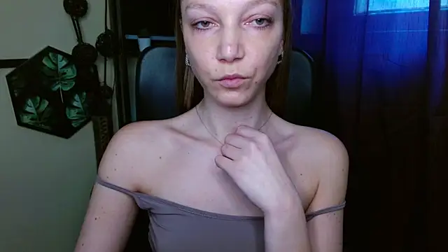 Živý XXX chat EmillyPlay