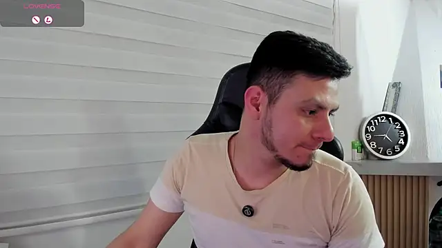 Rick_Adams 现场XXX聊天