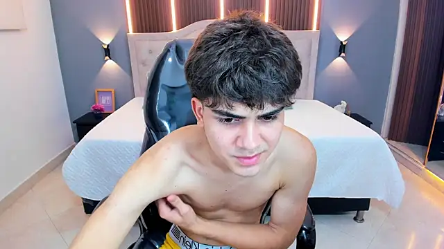 Tommy18__ Live XXX-Chat