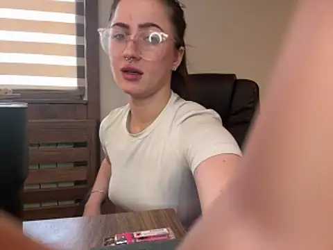 Czat XXX na żywo – LucyLextonX