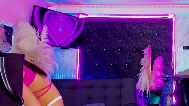 Queens_Wonders_Blonders Webcam show