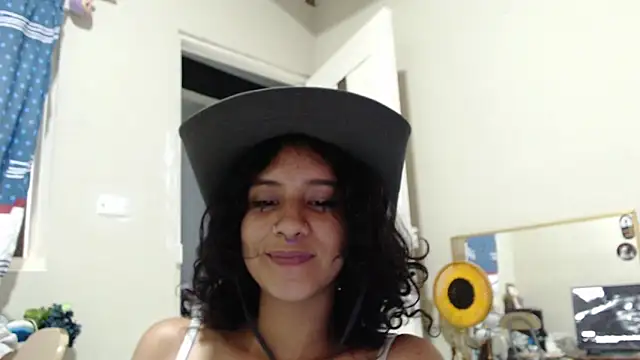 AlinaWoolf_ Chat XXX live