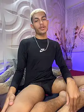 ItsZairen Adlı Modelin Web Kamerası Şovu