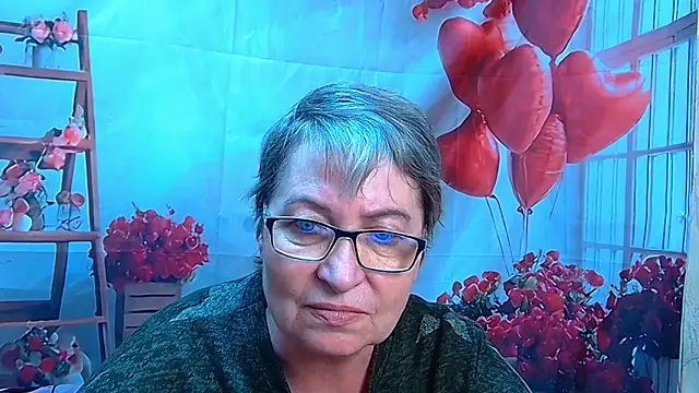 OlgaLuckのライブXXXチャット