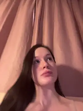 AuraaNova Pertunjukan Webcam