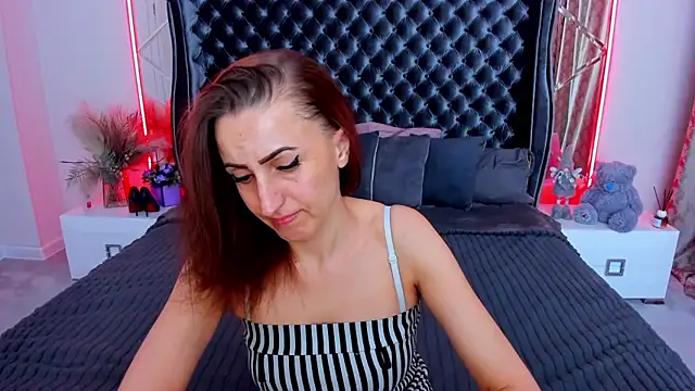 Rebecca_Diamond Chat XXX live