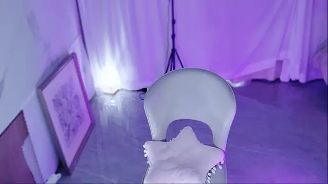 cherry-tina élő XXX-chatje