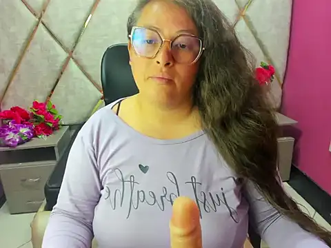 Sarah_Boobs_ Chat XXX in diretta