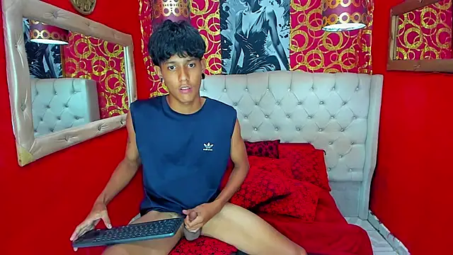 straightyoungpeinのウェブカメラショー