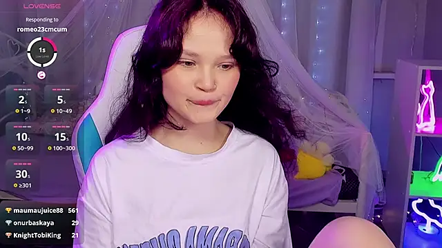 XXX chat uživo modela EmilyChaves