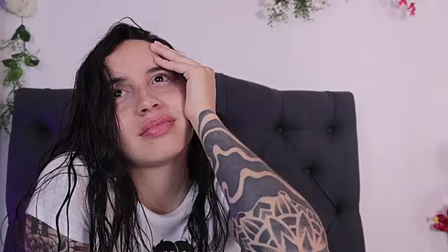 Chat +18 de kaylee_lee ao vivo