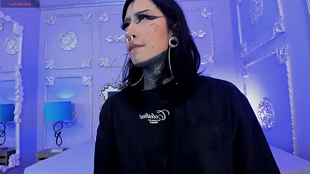 Kat_VonDe Live XXX-chat