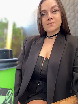 CrazyTori élő XXX-chatje