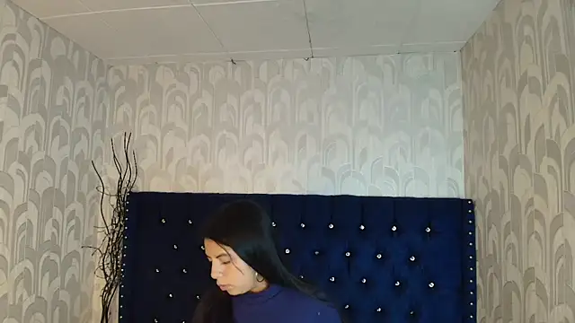 CarolineBrunxn Live XXX chat