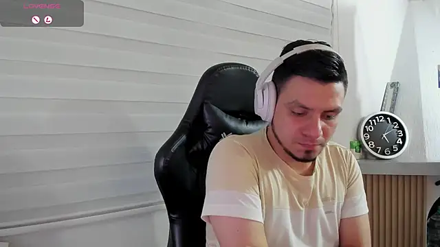 Rick_Adams Chat XXX in diretta