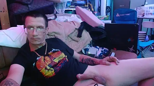 Hatchetwound6969 webkamerás műsora