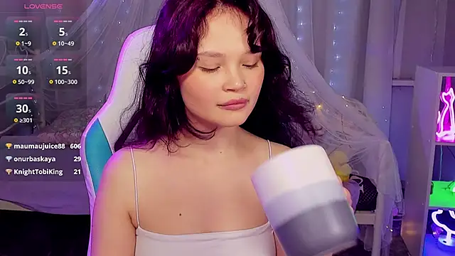 EmilyChaves live XXX chat