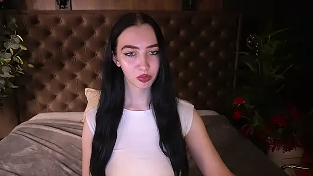 WildKittenX_のライブXXXチャット