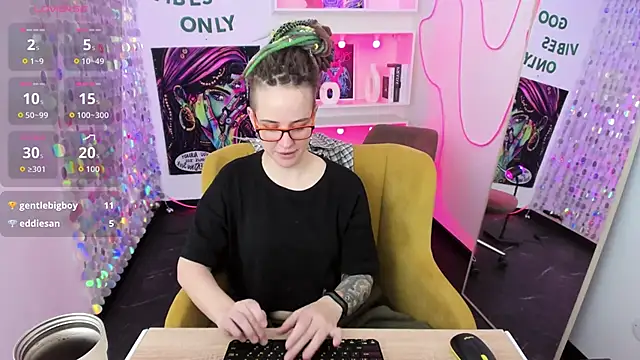 LisaFoxy_y's Live XXX Chat