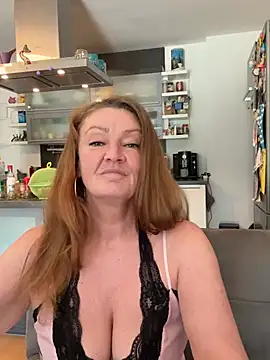 Milf-GabiのライブXXXチャット