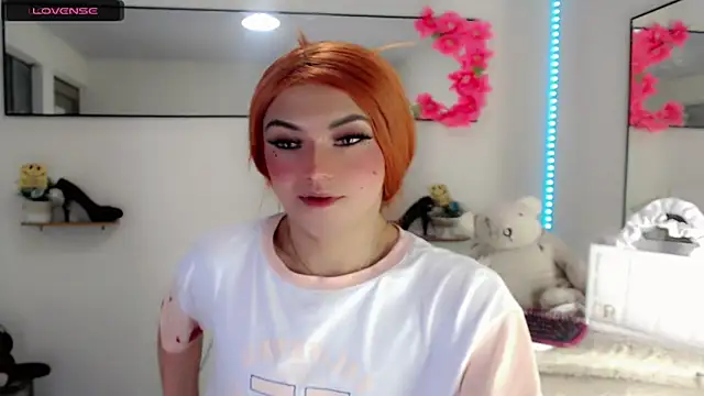 NathalialLooesn Webbikameraesitys