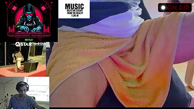 RevilO1180 在線直播表演