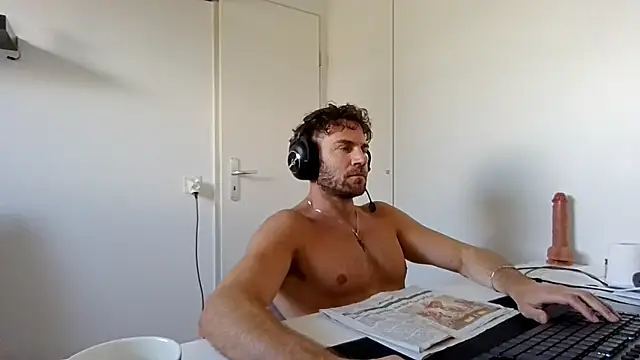 alpha-hunk Live XXX-Chat