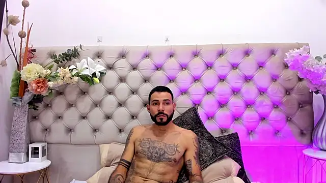 KiiraMonroe Chat XXX live