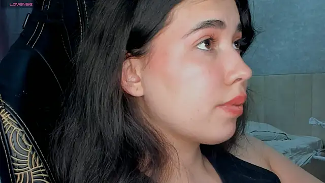 Diara_1an Chat XXX in diretta