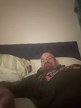 Show modela whitelioncody na web-kameri