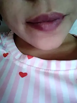 Anki-doll Adlı Modelin Canlı XXX Sohbeti