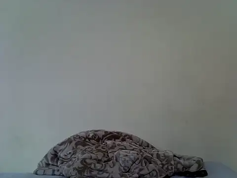 HoneyLeeya: онлайн-секс-чат