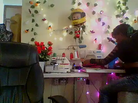 Anaconda2350 live XXX chat