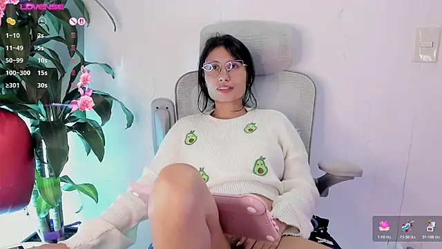 NayeCloud Live XXX Chat